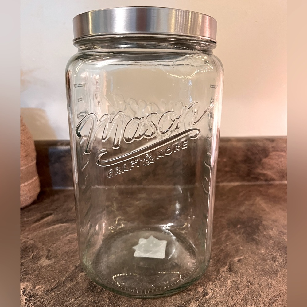 159 Ounce Masón Jar “Crafts and More”